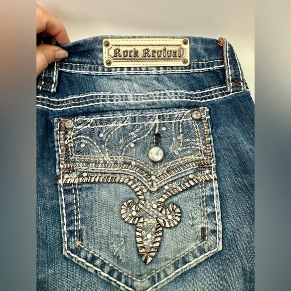 Rock Revival Women's Size 34x24 Embellished “Betty” Easy Crop Jeans - Picture 9 of 15